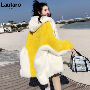 Lautaro Зимни Негабаритная Топло Жълто-бяло Палто От изкуствена Кожа Жена с Качулка и Ръкави 